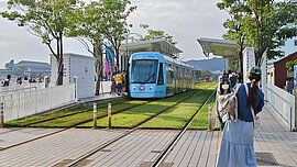 高雄輕軌捷運3轉乘處　遮陽設施預計6月中完工