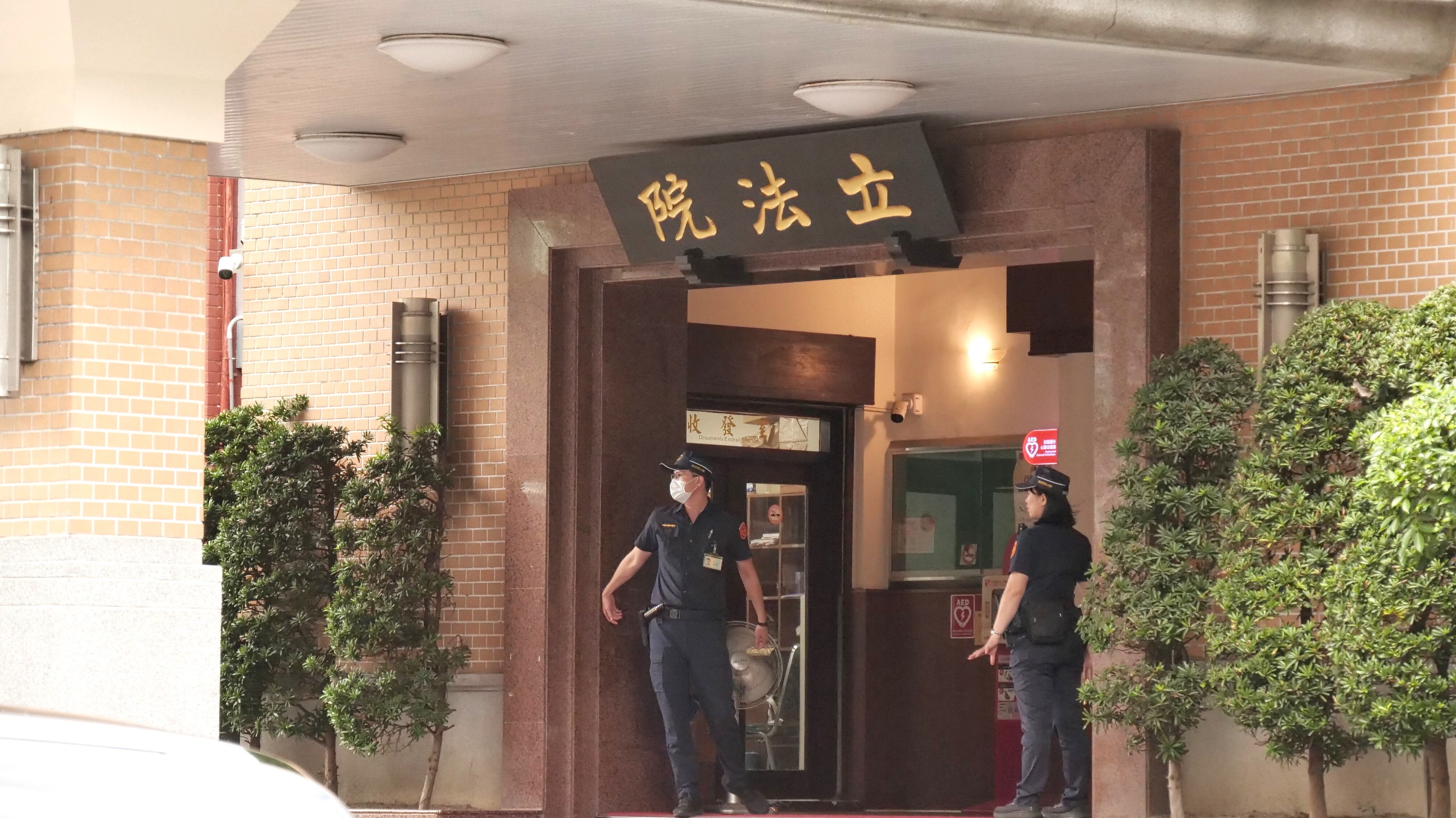 立法院今天三讀通過「娛樂稅法」部分條文修正案。示意圖／5168實價登錄比價王資料照