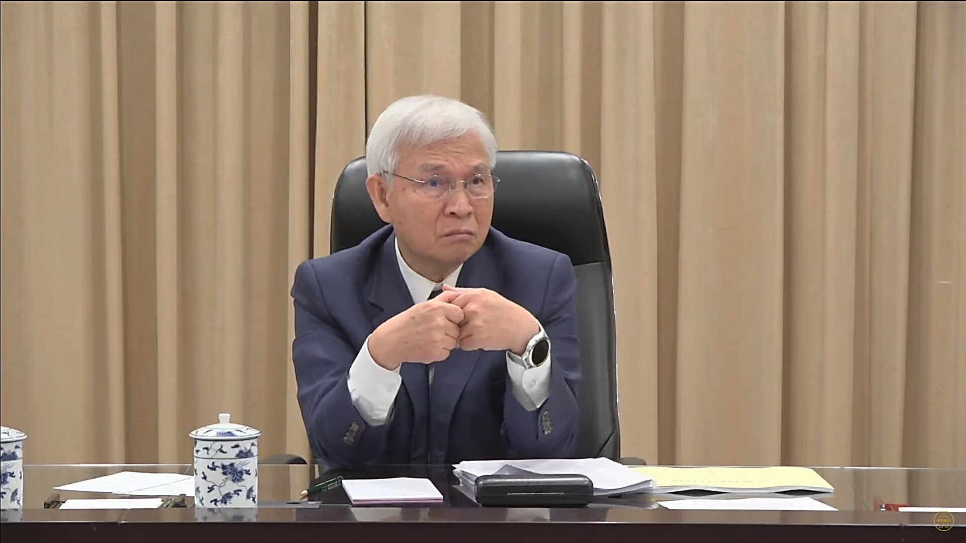 房市微鬆綁、中東戰事成升息變數　央行楊金龍問答一次看