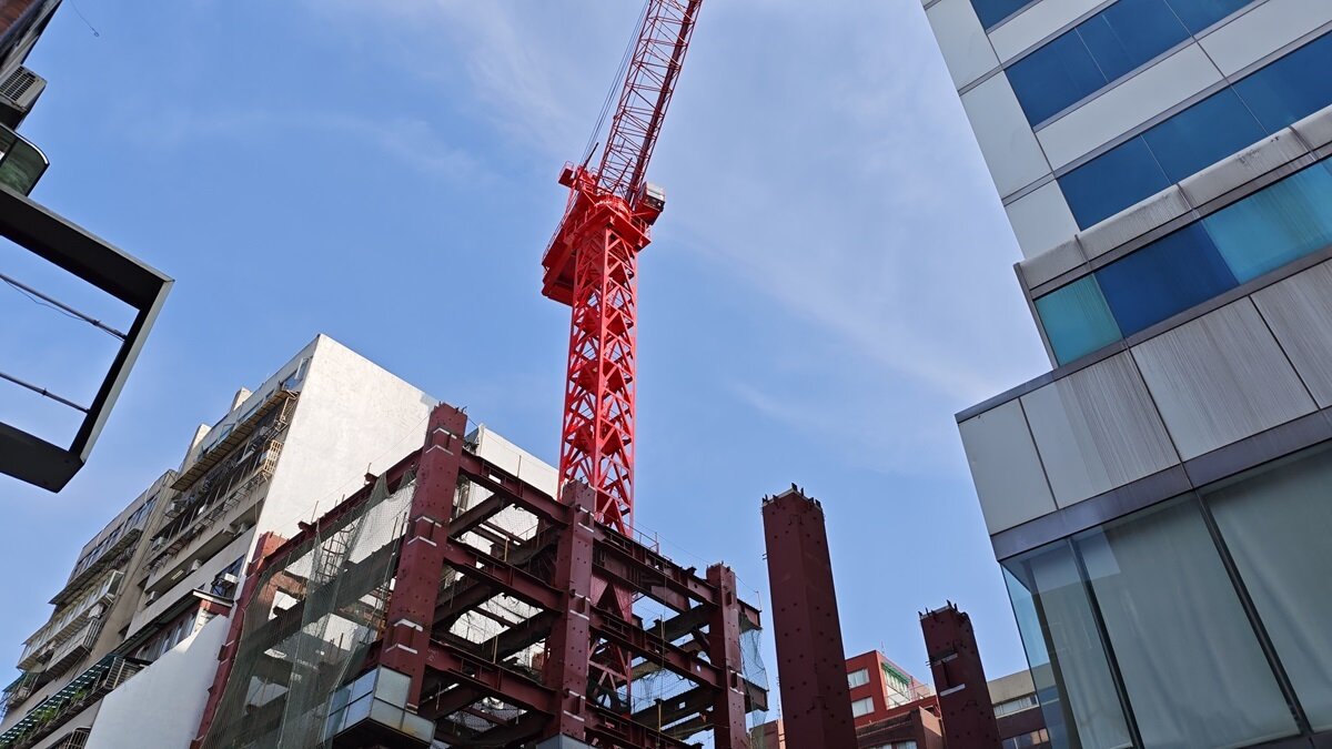 還是躲不過！建商倒閉潮遲早的事？他曝轉機「有望浮到水上呼吸」