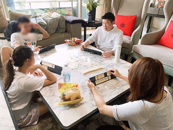 曾國城內湖五期重劃區豪宅首曝光！置產不止這一棟