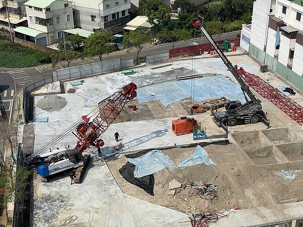 據數據顯示,營建業平均39歲才對工作失去熱情。圖/好房網News記者呂詠柔攝