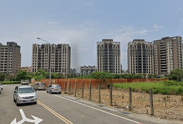 這混搭很驚人！青埔「這建案」外觀　網譏：完美演繹東西方的建築結合