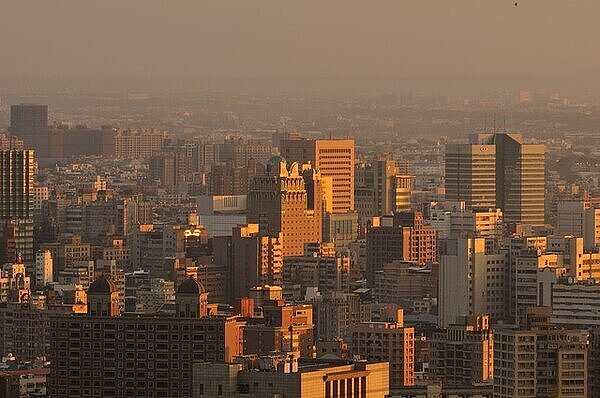 屋主堅持數月主動降價　內行揭房市風向改變