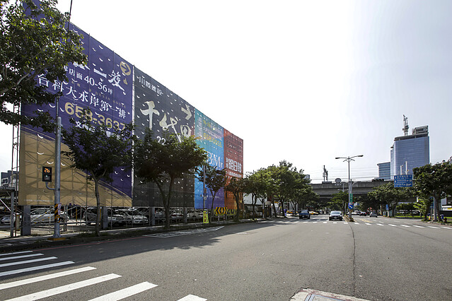 資金潮退「Q3預售買氣腰斬」！　他嘆房價難跌：自住進場「拚這時」