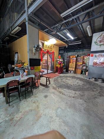 台南武玄壇「合婚」海報爭議不斷！　民政局出手：將查報違建、抓是否...