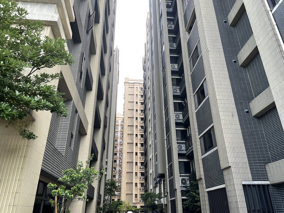 「金龍教訓」發威？8、9月成交降　內政部：房市降溫發酵
