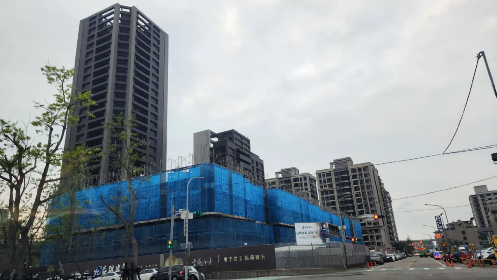 川普震撼！3月製造服務營建測驗點齊挫　房市信心悲觀