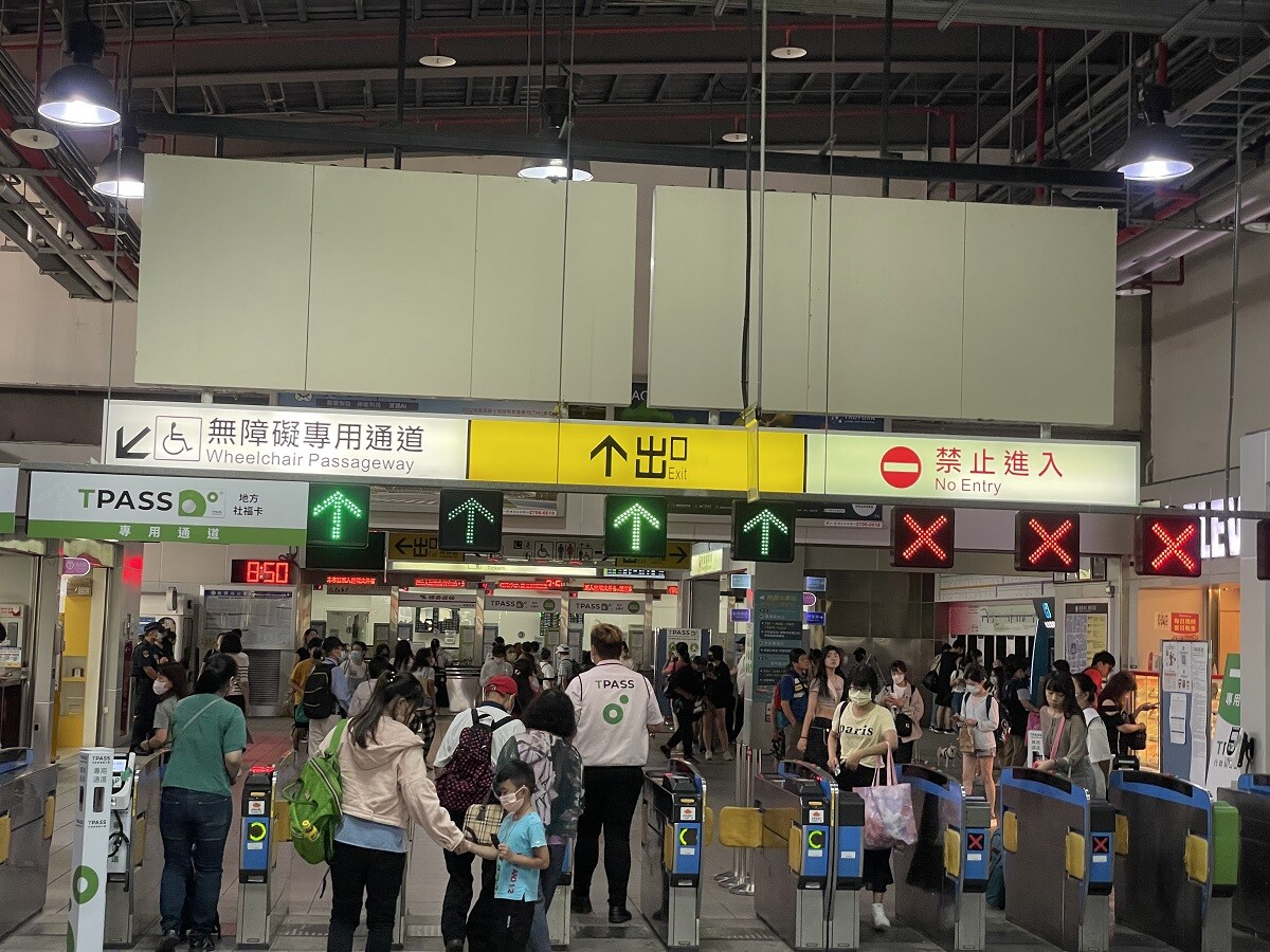 新冠肺炎連7升　疾管署估7月初高峰就診人次上看20萬