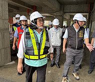 王美惠邀內政部考察嘉市社宅　打造健康安全空間