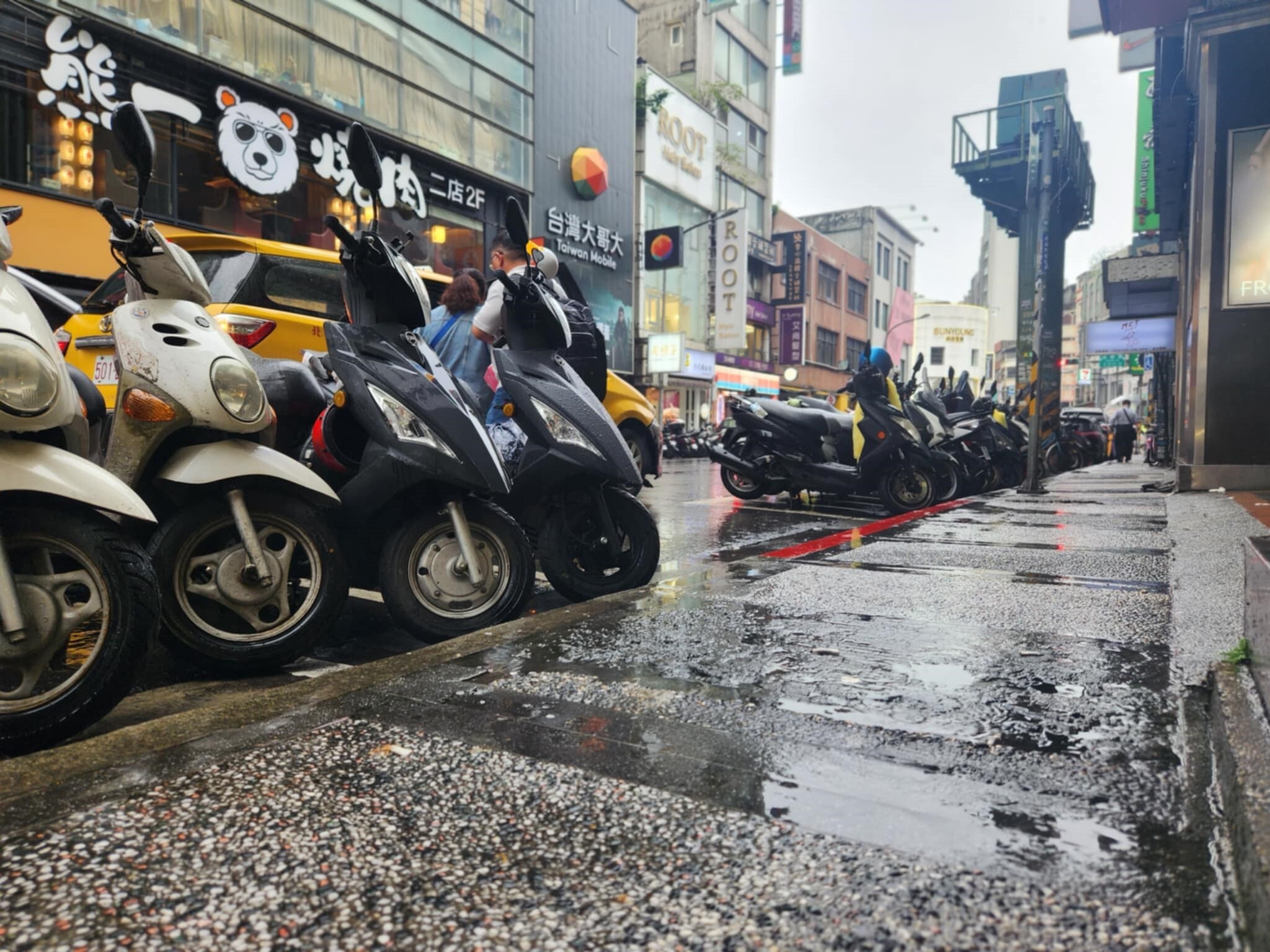 機車車齡逾10年約628萬輛　環部補助盼促汰換
