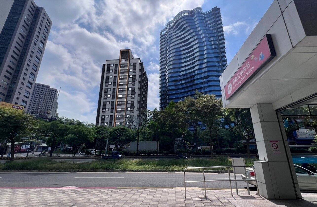 淡水海天段社會住宅鄰近捷運紅樹林站模擬圖。圖／新北市府提供