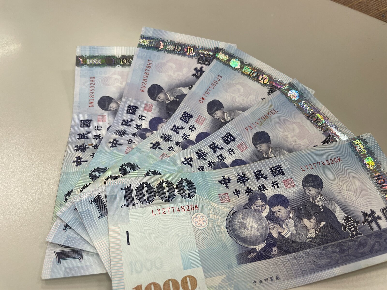 普發1萬快到手了！　立院今三讀韌性條例　最快「這時間」現金入袋