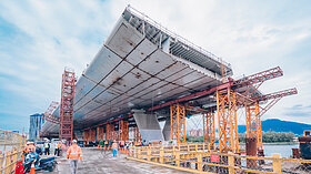 淡江大橋將合龍　網友揪拍橋體缺口殘影夕照美圖