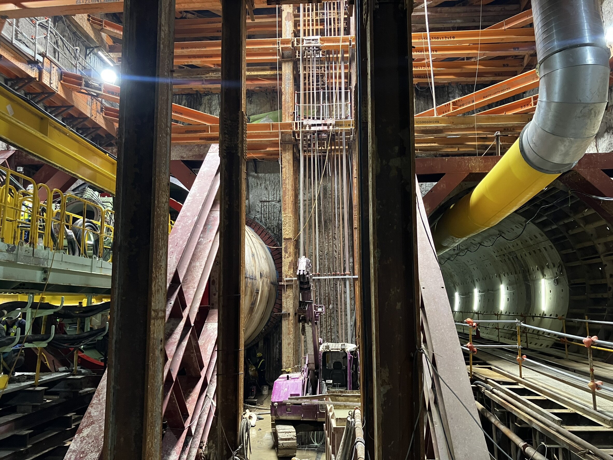 介壽路第5台潛盾機由東側上行線發進。圖／桃園市政府捷運工程局