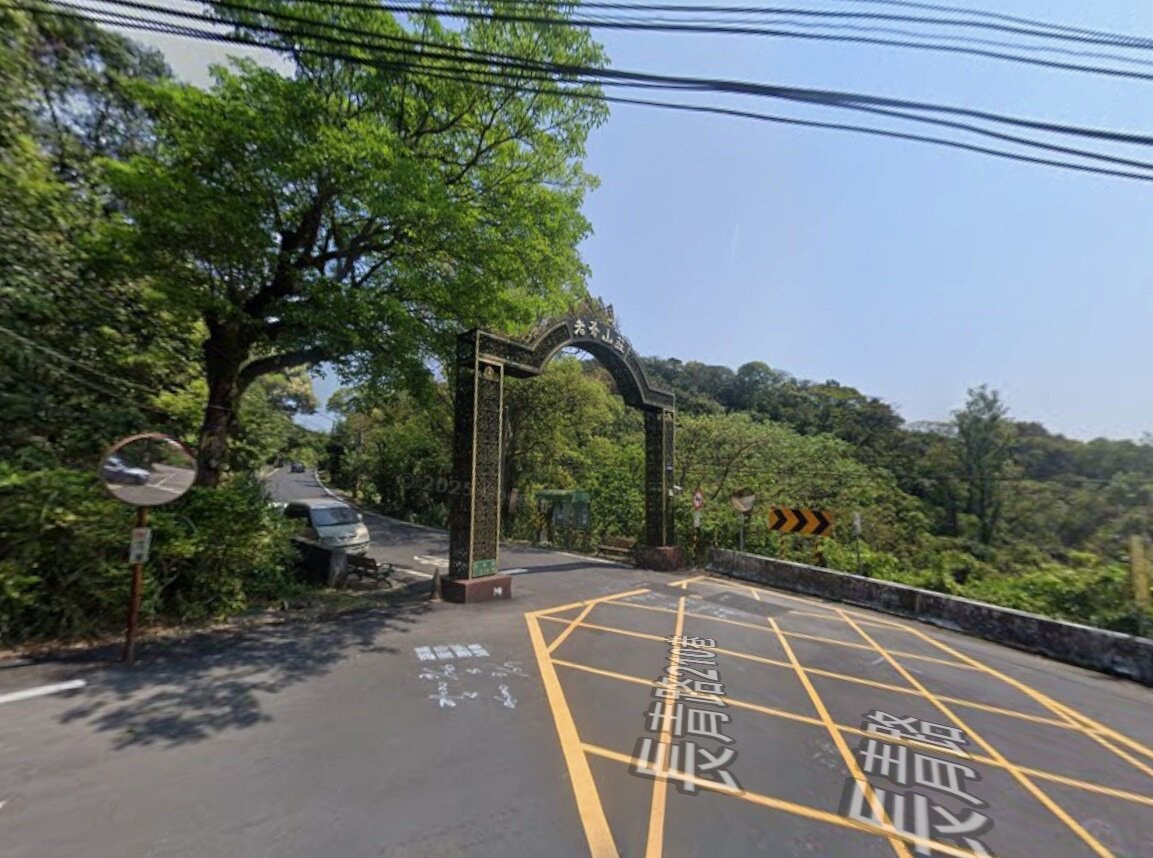 新北大雨汐止老爺山莊土石坍方　康寧街邊坡滑落