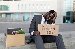 消費信心疲軟加上AI轉型　全球企業加速裁員