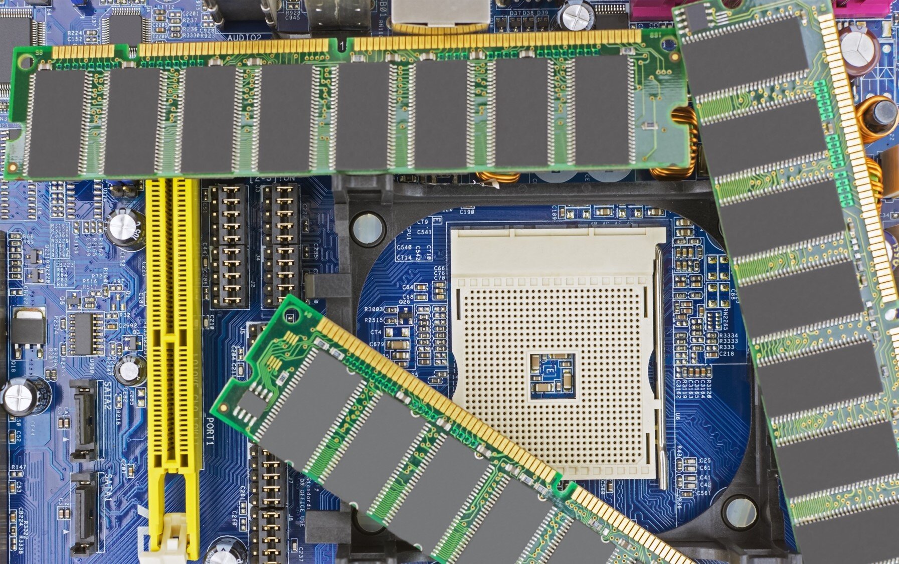 市調：記憶體漲價恐衝擊遊戲機出貨　明年估減4.4%。圖／envato