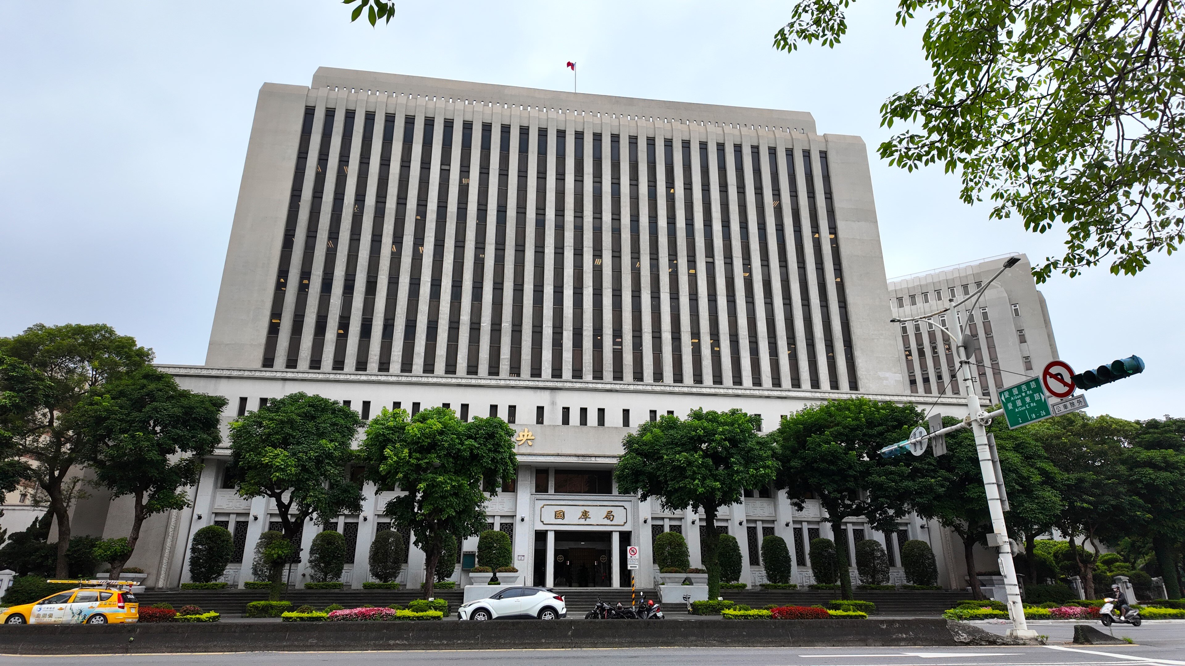 新青安助攻　5大銀行11月新承做房貸月增36.71億