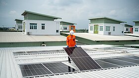 經部：大型新建物強制設置屋頂光電　預計8/1起實施