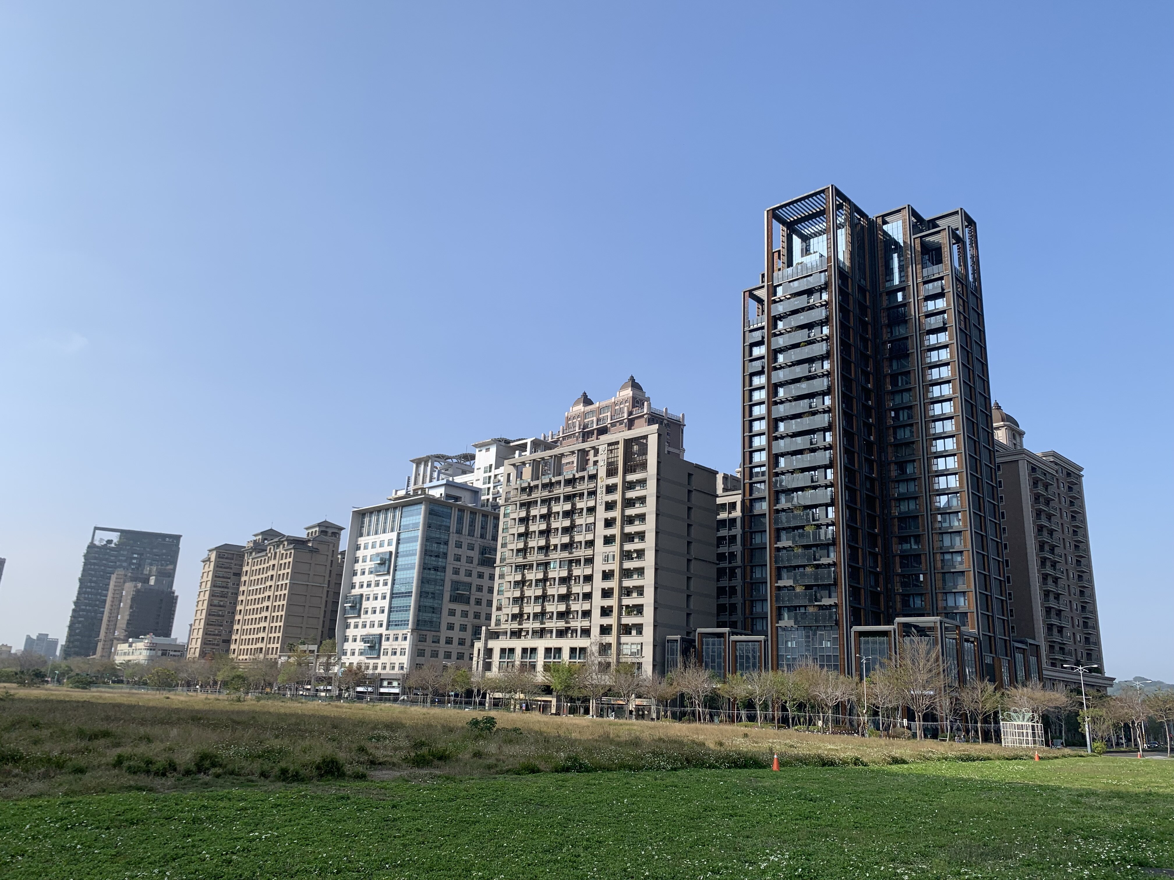 新竹市買賣移轉量為4,760棟，與113年相較減少42.2％圖／5168實價登錄比價王資料照