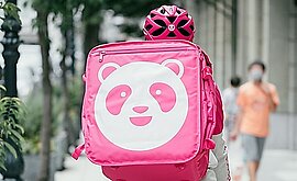 MIC調查：2大外送平台常用差距縮小　2族群首選改變