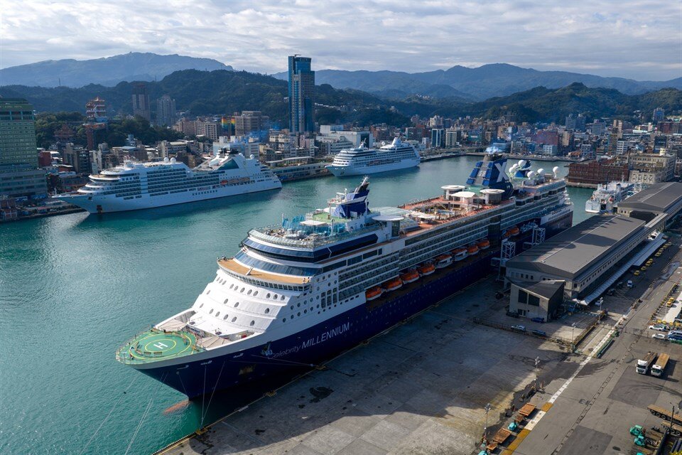 睽違7年，基隆港再現3艘郵輪會盛況。圖／基隆港務分公司